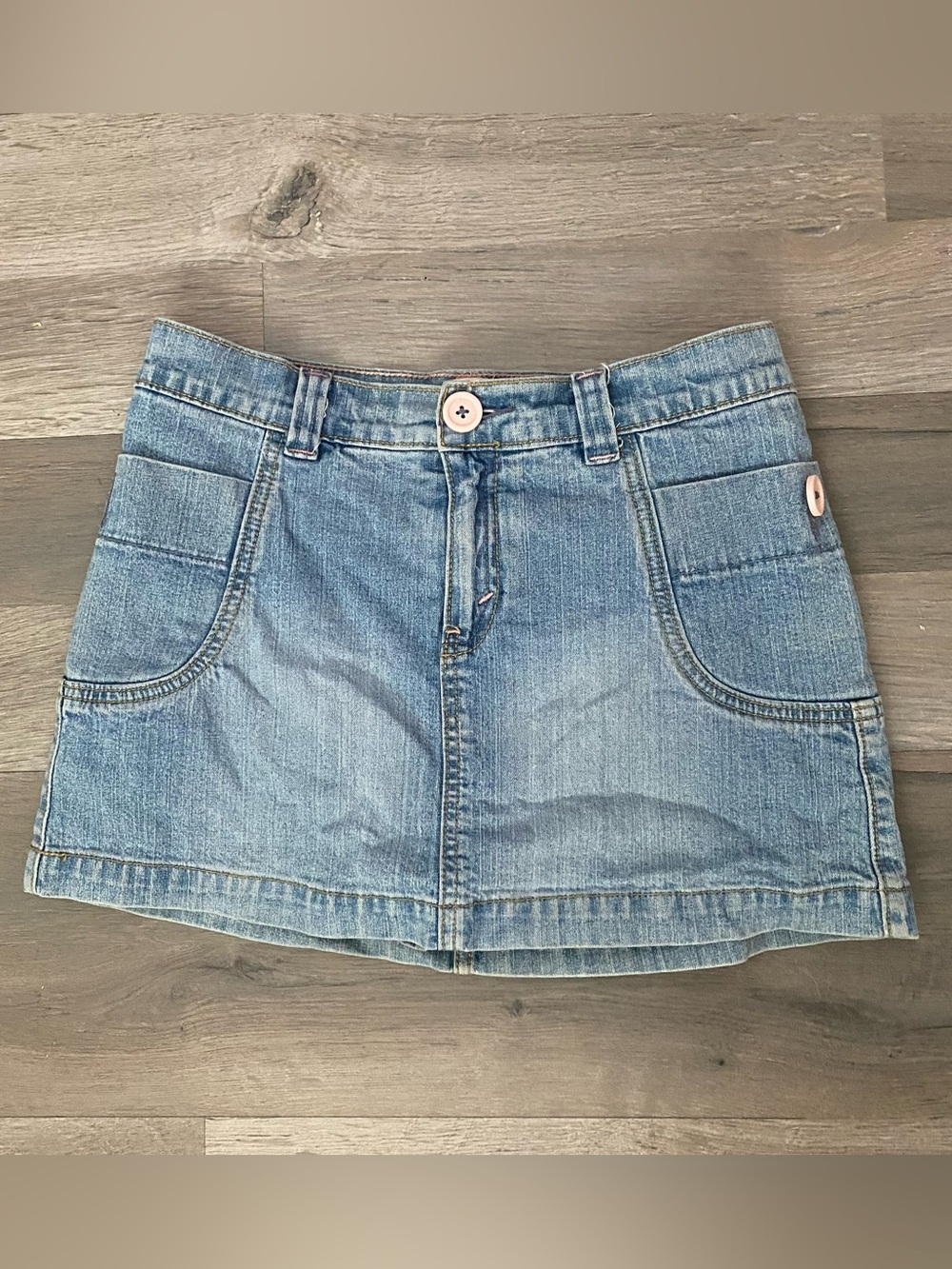 Vintage Y2K Girls Levi Strauss Light Wash Denim Skort Size 14 Pink Buttons